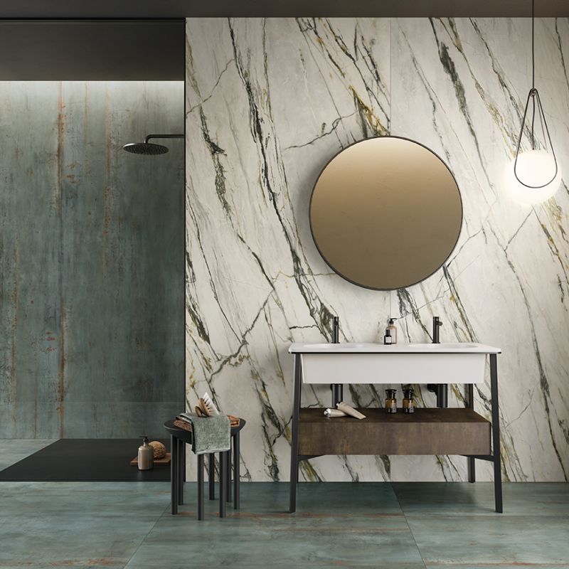 Flaviker Supreme Treasure Calacatta Emerald Soft 120x280 with Rebel Emerald installation