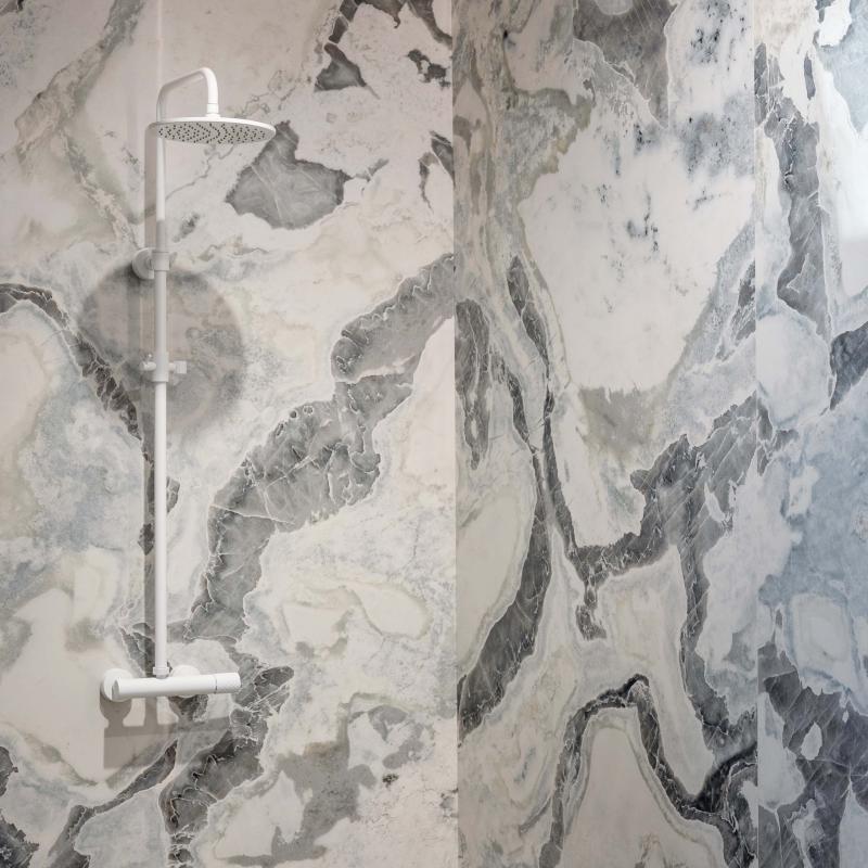 Flaviker Supreme Hedonism Dover White Lux 3D 120x280 installation
