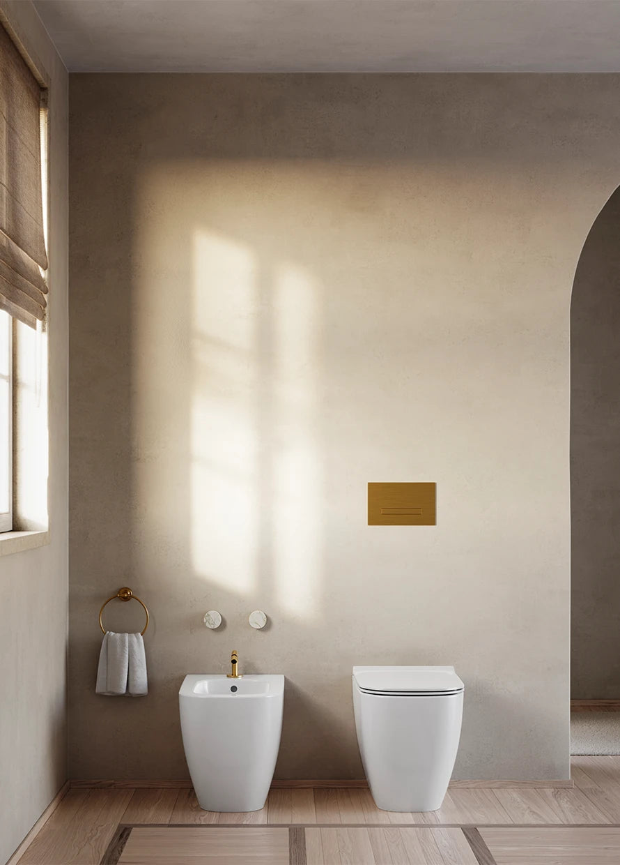 Catalano Elice 54 floorstanding WC and bidet in a bathroom