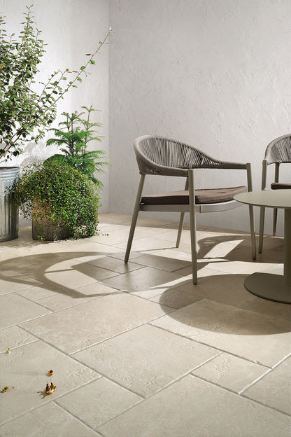 Fioranese Pietraviva Greige outdoor paving lifestyle