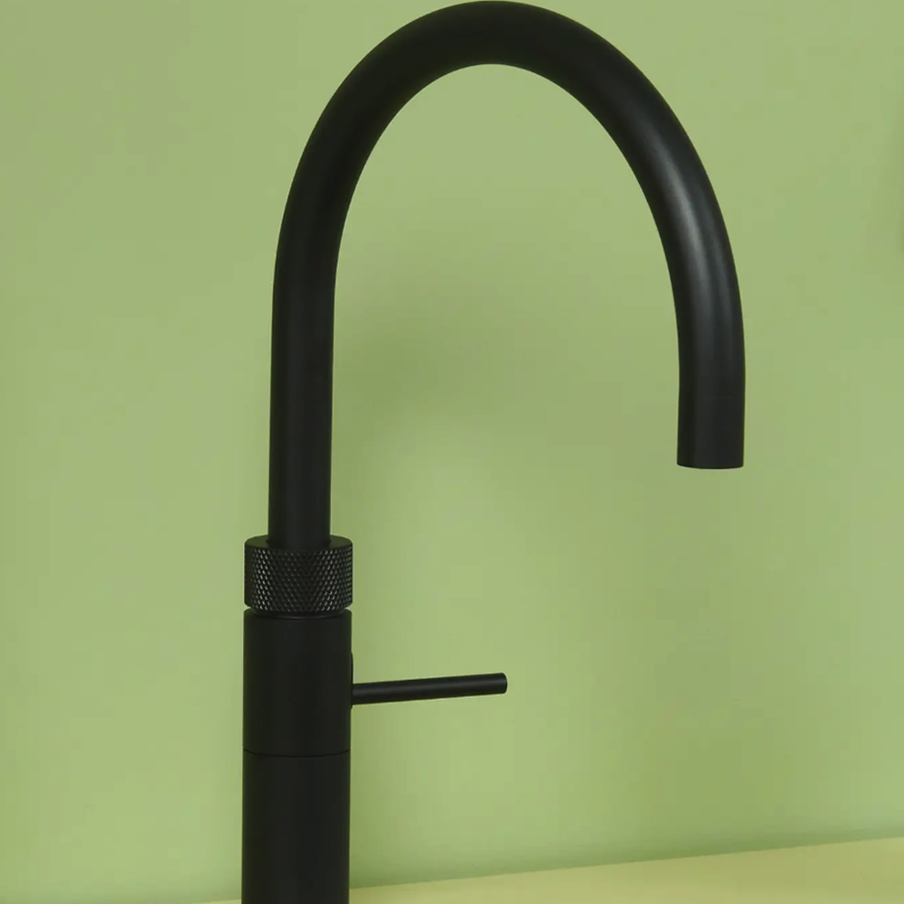 Quooke Fusion Round Boiling hot and Cold Tap black