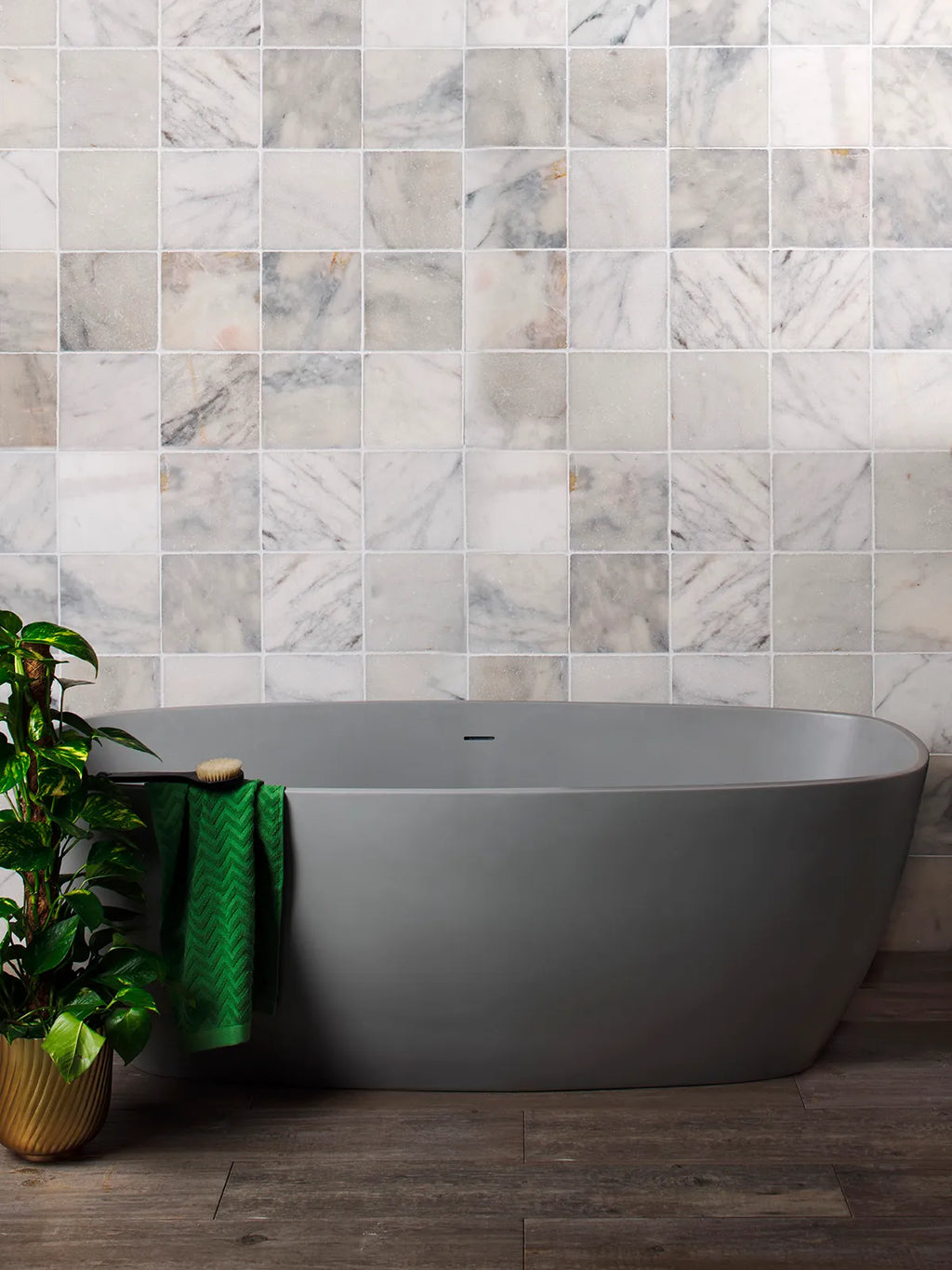 BC Designs Cian Vive Bath official product image