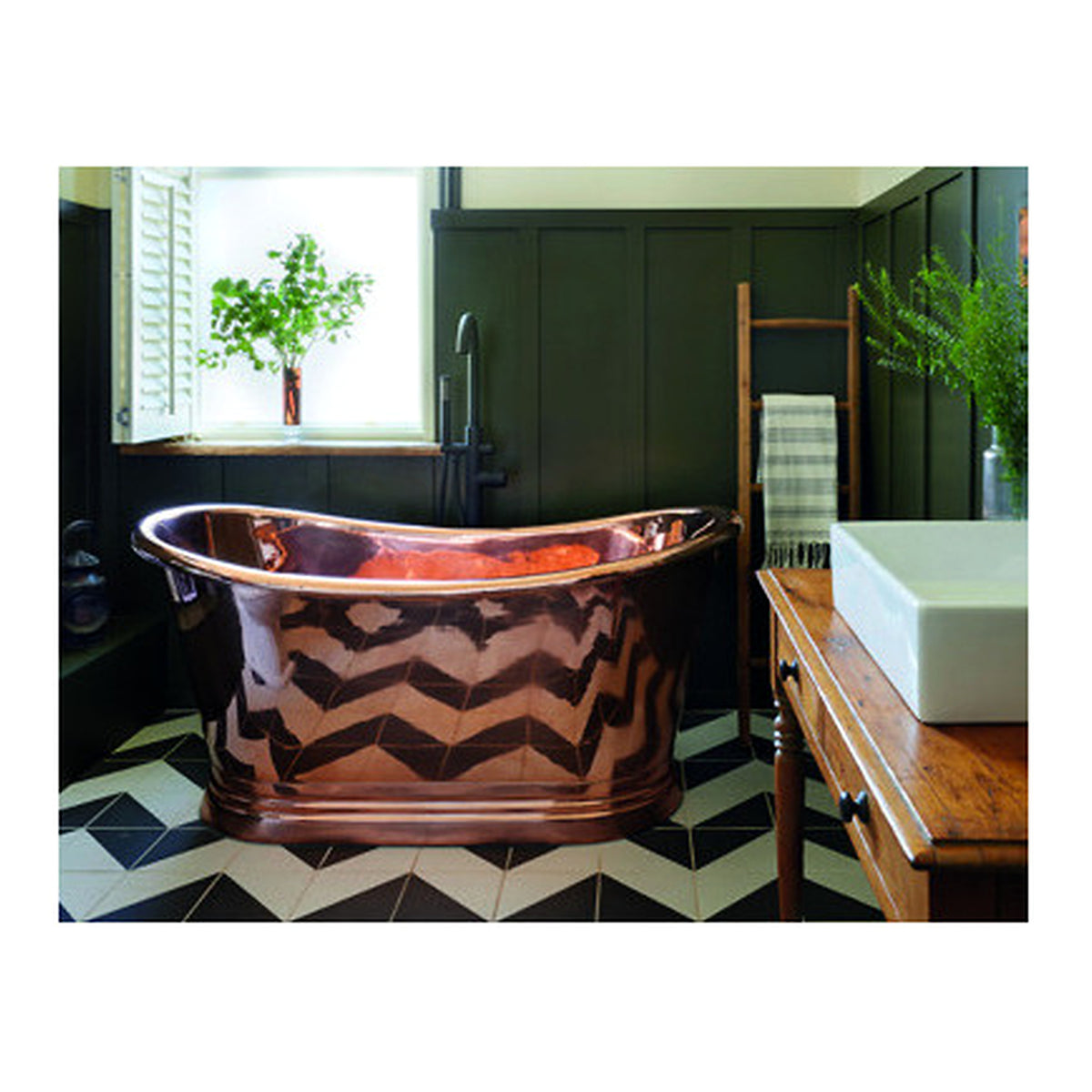 BC Designs Copper Boat Bath room set 2