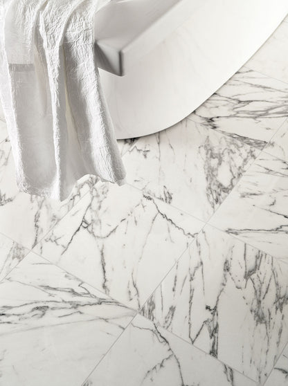Fioranese Prestige Statuarietto Effect 30x30 polished lifestyle