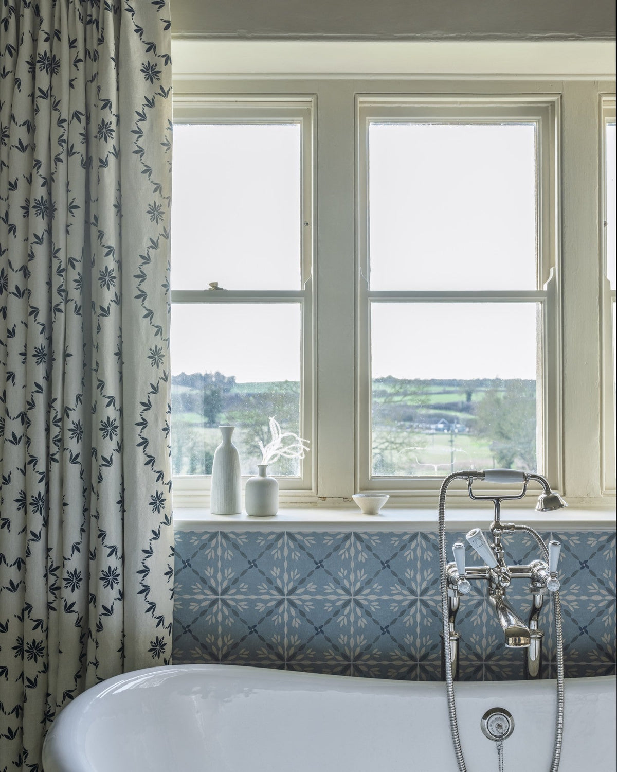 Ca’ Pietra Aventuras Porto Blue Porcelain — official gallery image 1