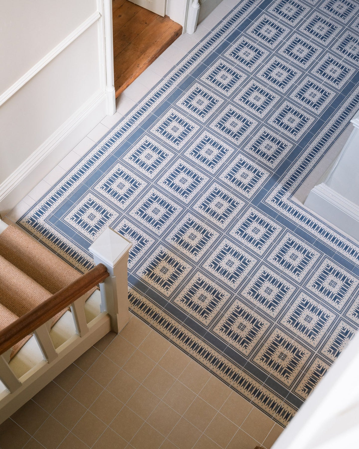 Ca’ Pietra Aventuras Ziggy Corner Blue Porcelain — official gallery image 1