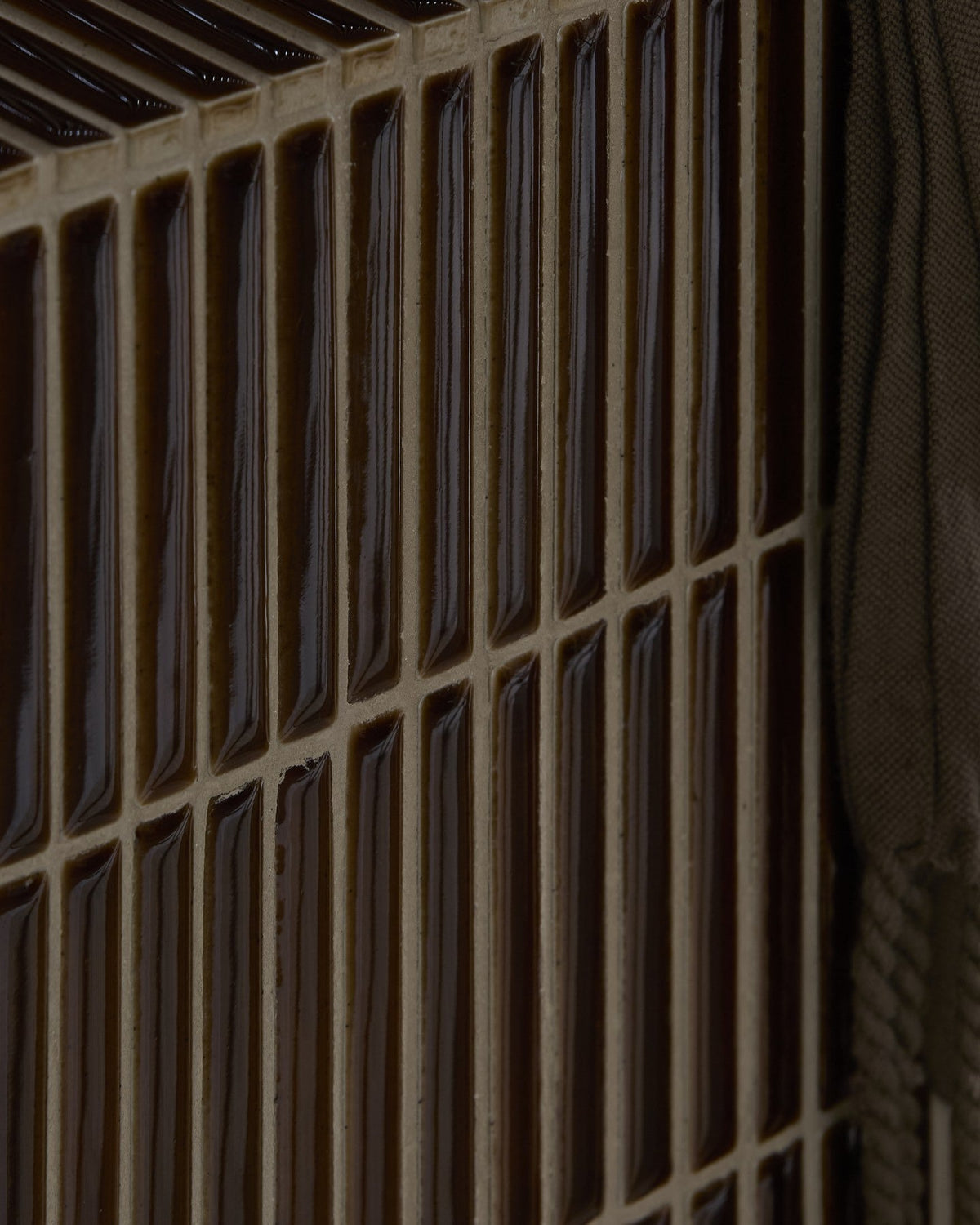 Ca’ Pietra Bamboo Porcelain Mosaic Caramel — official gallery image 9