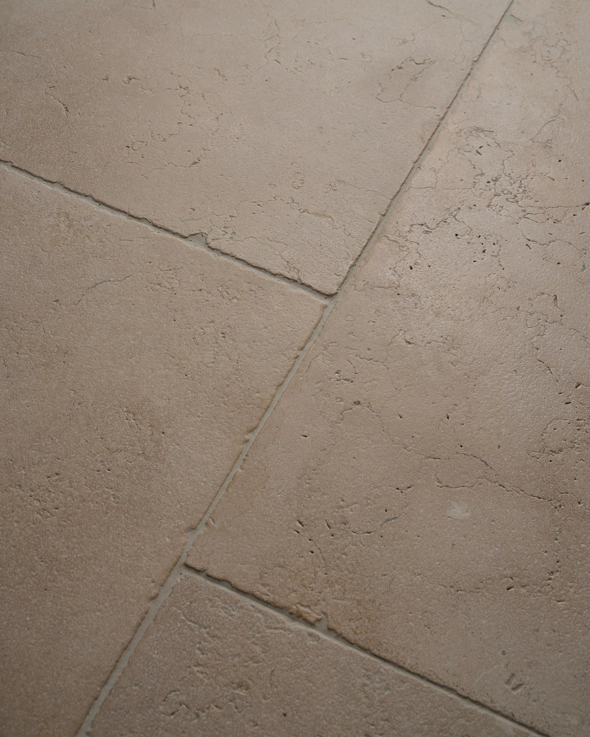 Ca’ Pietra Bergamo Limestone Lightly Seasoned Finish — official gallery image 13
