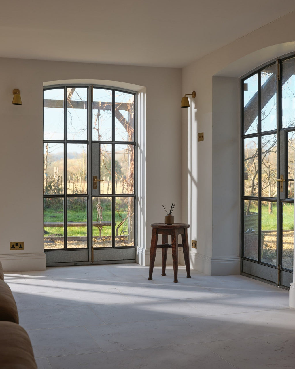 Ca’ Pietra Bergamo Limestone Lightly Seasoned Finish — official gallery image 1