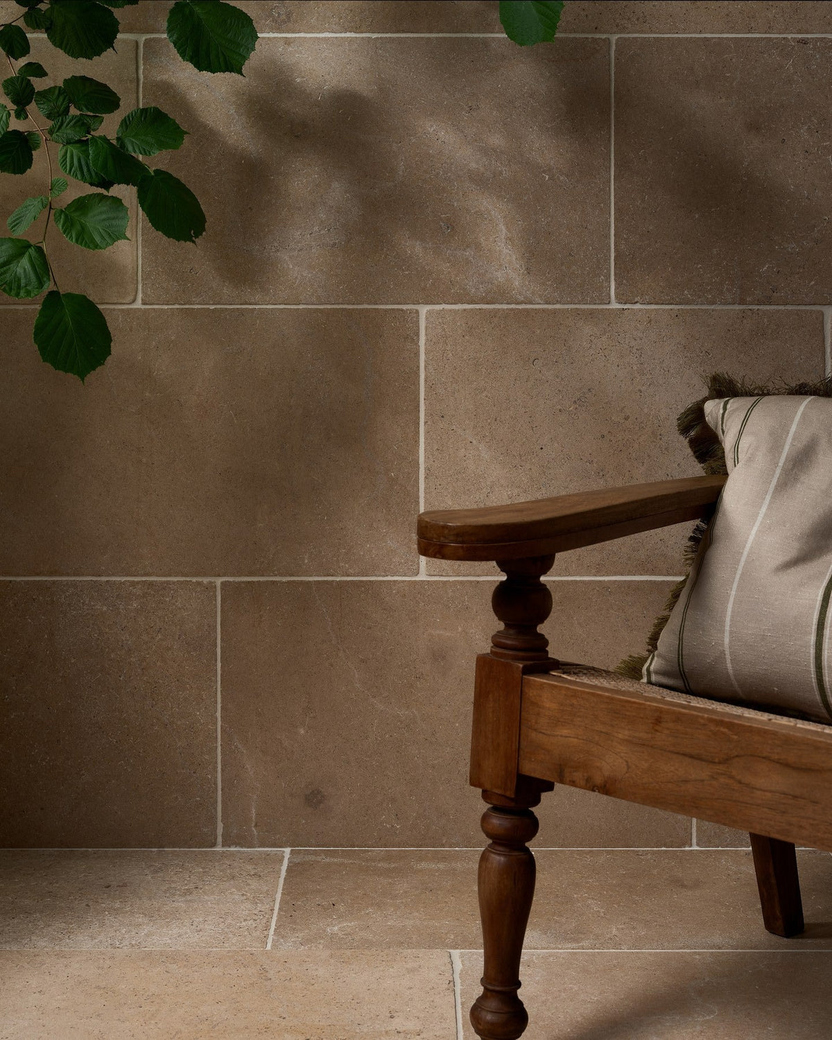 Ca’ Pietra Buscot Blend Limestone Tumbled Finish — official gallery image 2