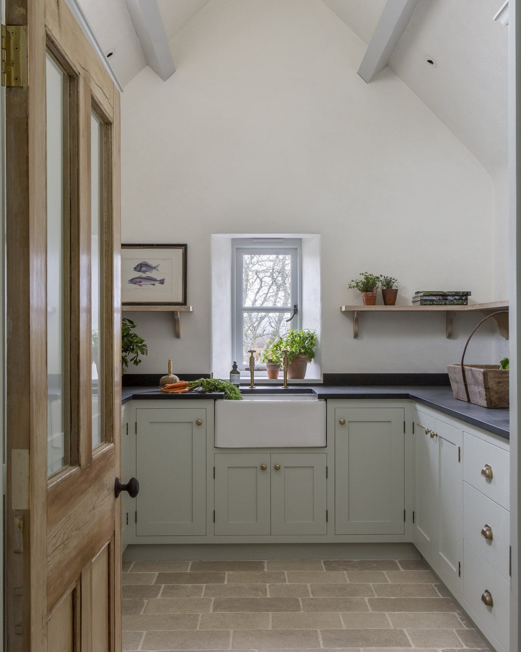 Ca’ Pietra Buscot Limestone Cobble Tumbled & Etched Finish — official gallery image 7