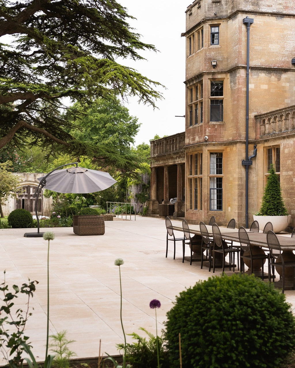 Ca’ Pietra Buscot Limestone Paving Tumbled & Etched Finish — official gallery image 8
