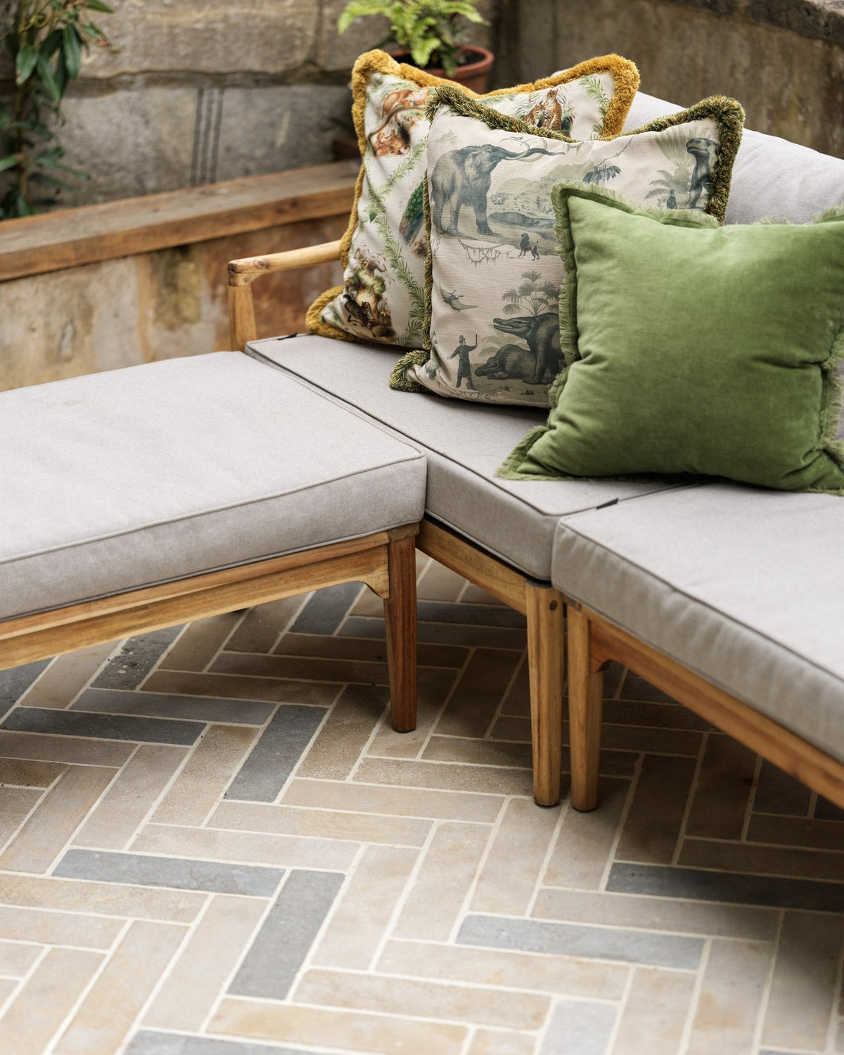 Ca’ Pietra Castilan Limestone Parquet Tumbled — official gallery image 9