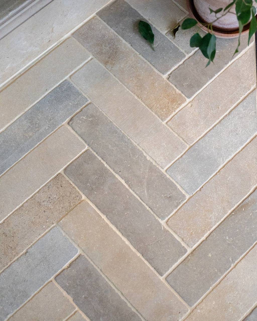 Ca’ Pietra Castilan Limestone Parquet Tumbled — official gallery image 2