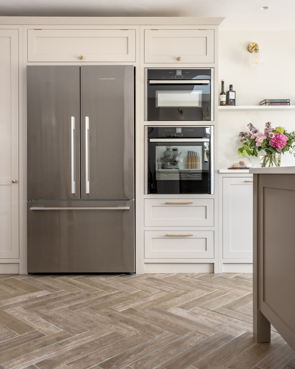 Ca’ Pietra Chatham Porcelain Oak — official gallery image 3