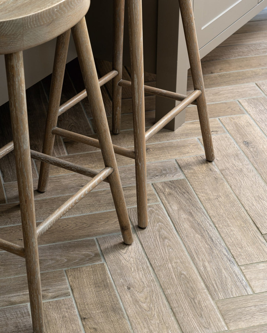 Ca’ Pietra Chatham Porcelain Oak — official gallery image 4