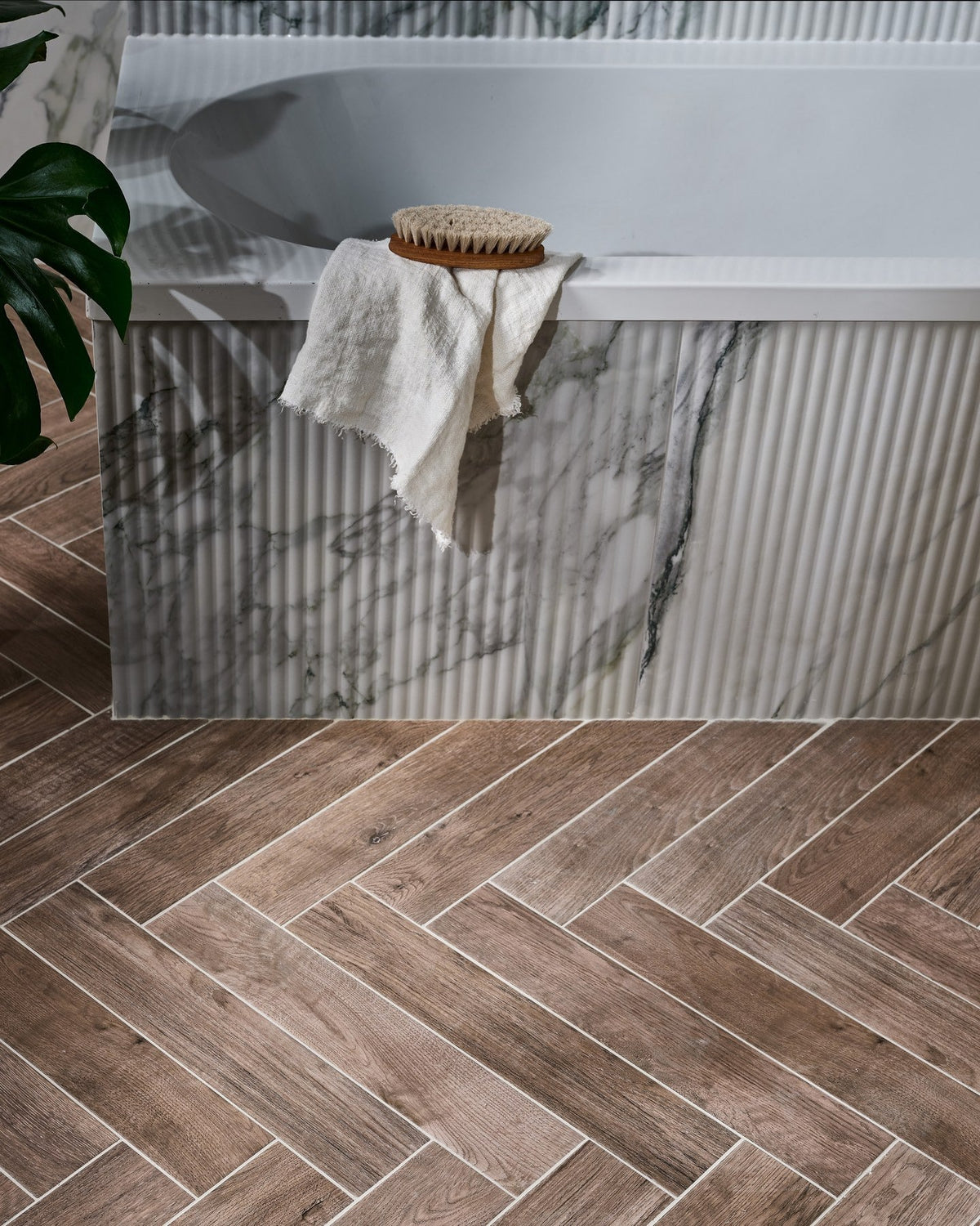 Ca’ Pietra Chatham Porcelain Walnut — official gallery image 4