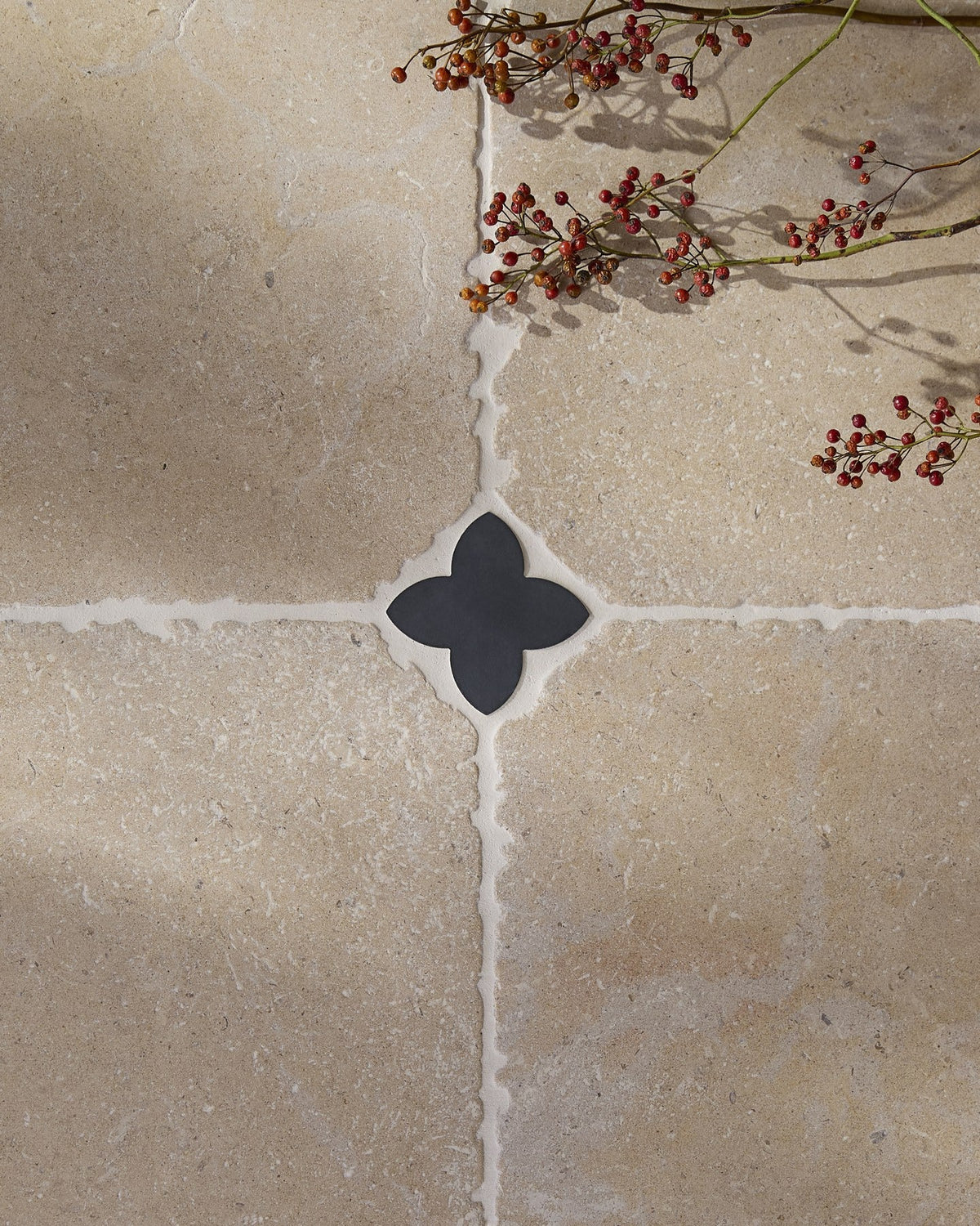 Ca’ Pietra Clover Cabochon Nero Slate Honed — official gallery image 2