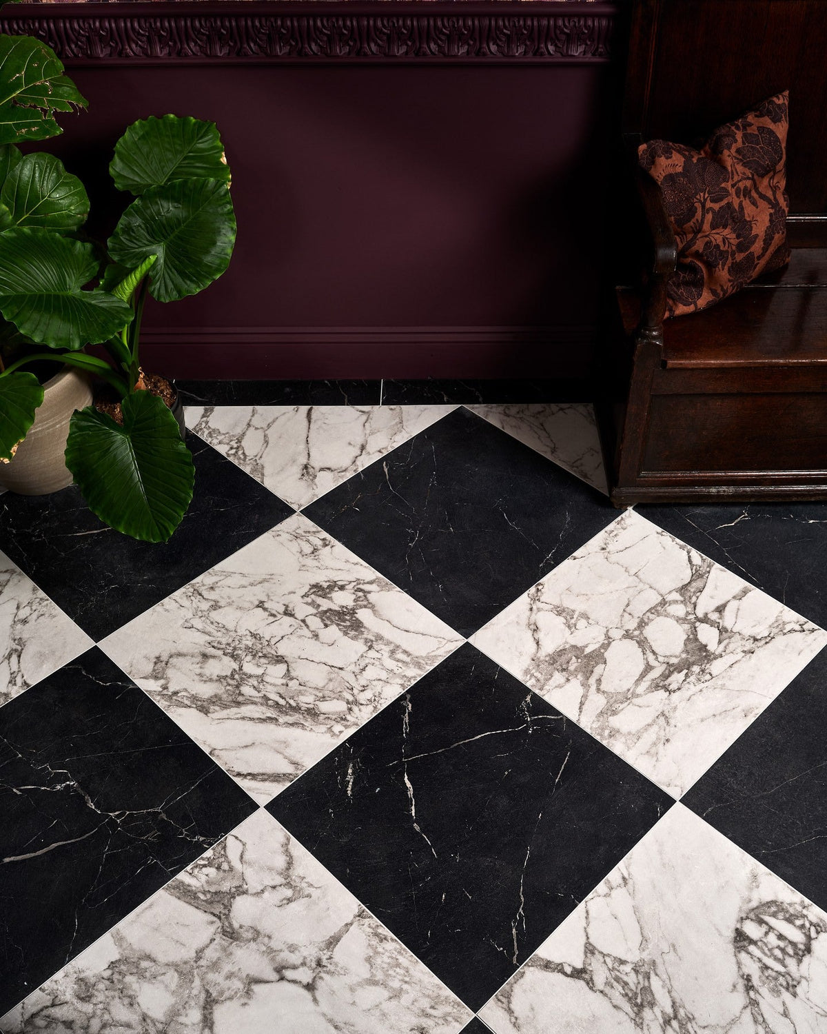 Ca’ Pietra East Village Porcelain Nero — official gallery image 3