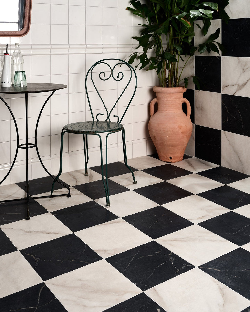 Ca’ Pietra East Village Porcelain Nero — official gallery image 5