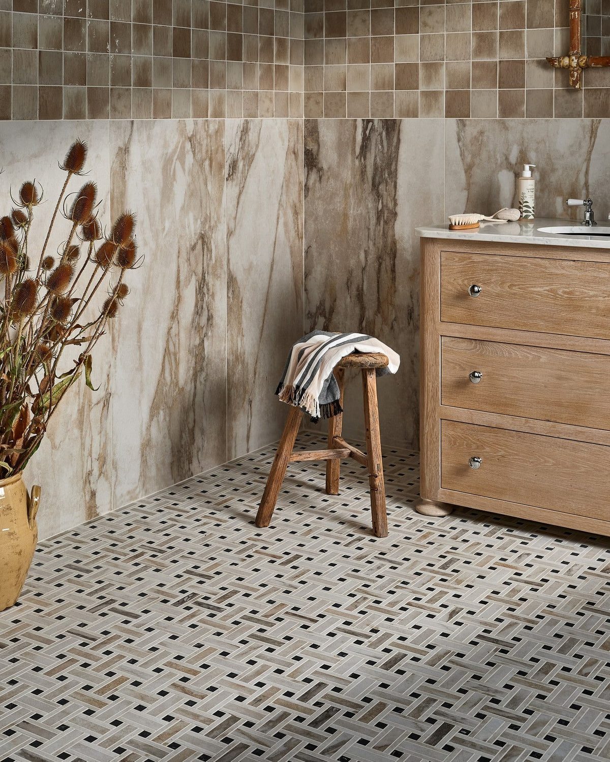 Ca’ Pietra East Village Porcelain Oro — official gallery image 4