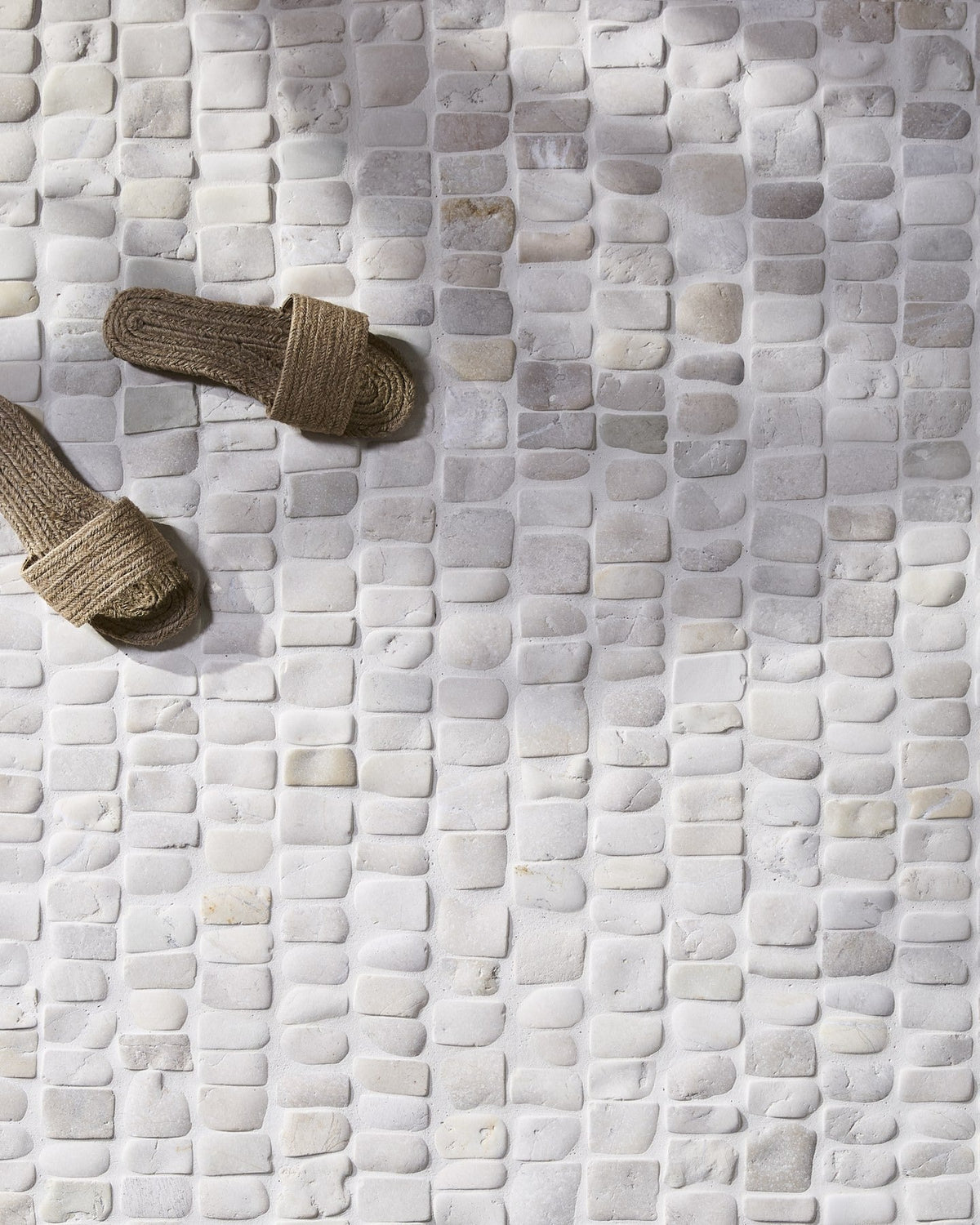 Ca’ Pietra Enso Cobble Mosaic Strip Chalk — official gallery image 5