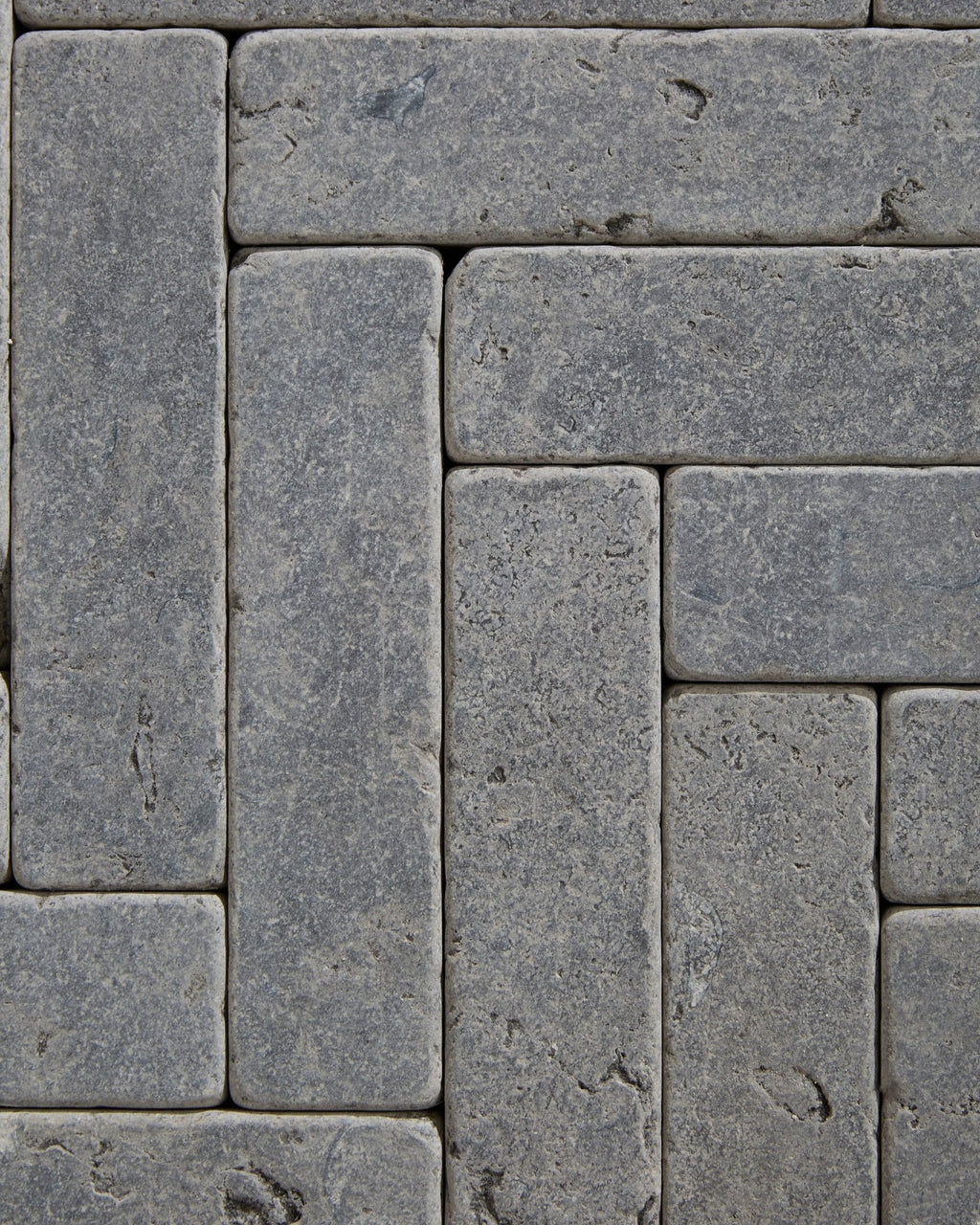 Ca’ Pietra Hazlebury Limestone Tumbled & Etched Klinkers — official gallery image 8