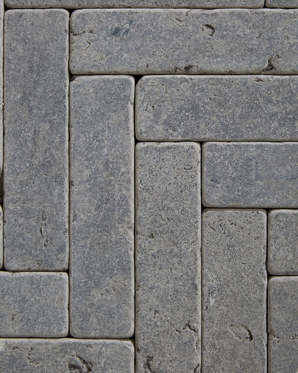 Ca’ Pietra Hazlebury Limestone Tumbled & Etched Klinkers — official gallery image 8