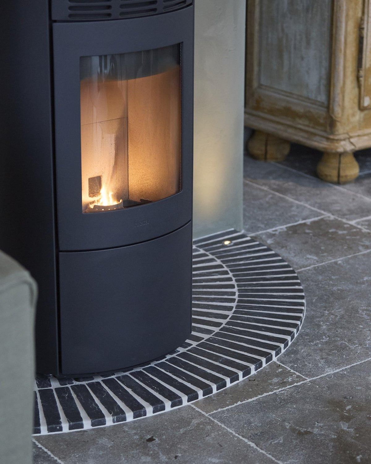 Ca’ Pietra Hazlebury Limestone Tumbled & Etched Klinkers — official gallery image 12