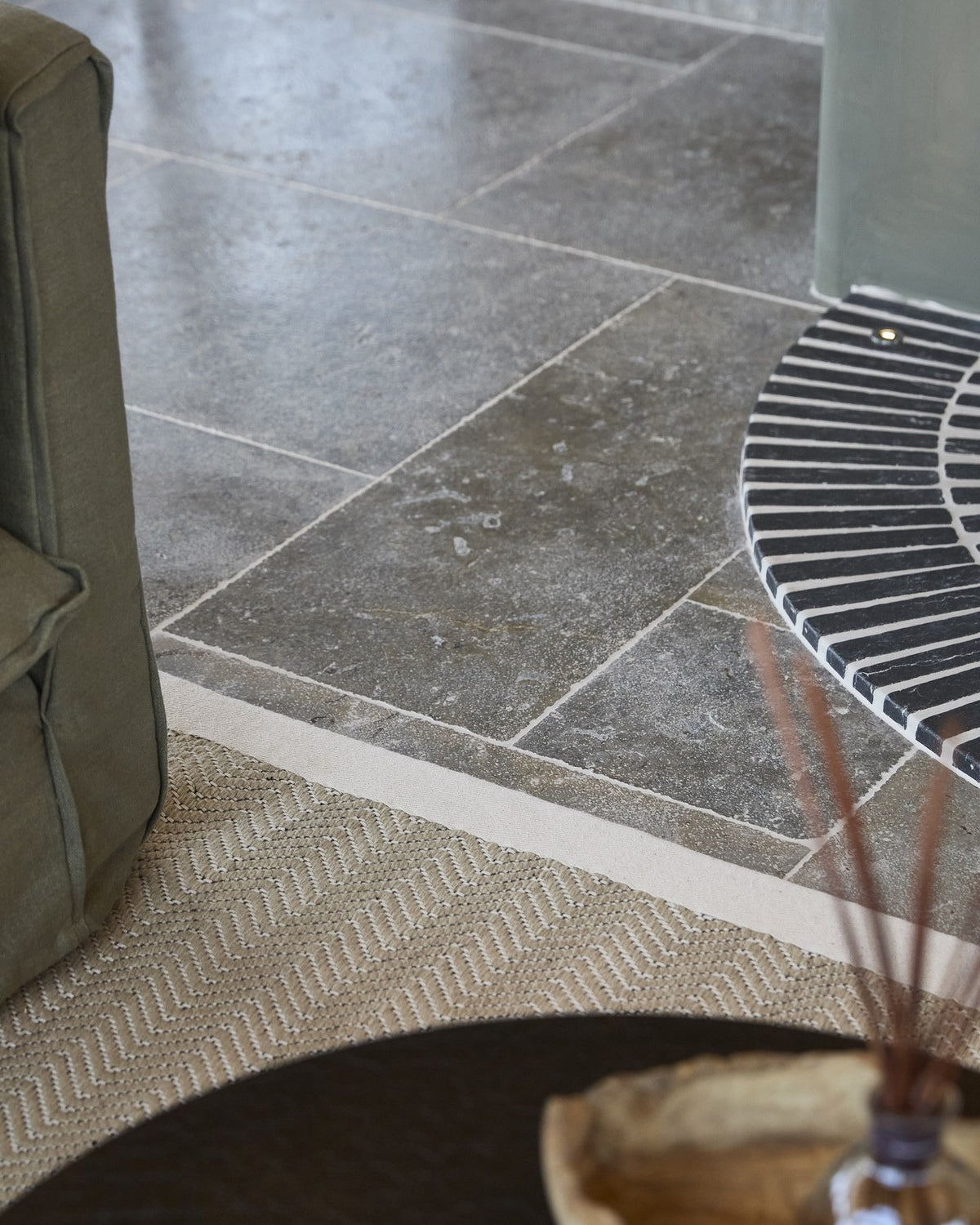 Ca’ Pietra Hazlebury Limestone Tumbled & Etched Klinkers — official gallery image 14
