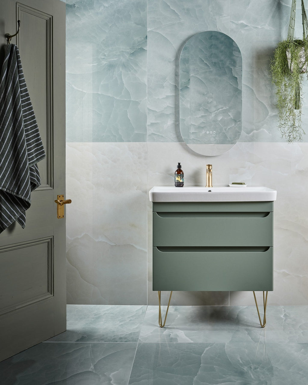 Ca’ Pietra Illusion Whisper Onyx Porcelain Polished Lagoon — official gallery image 3