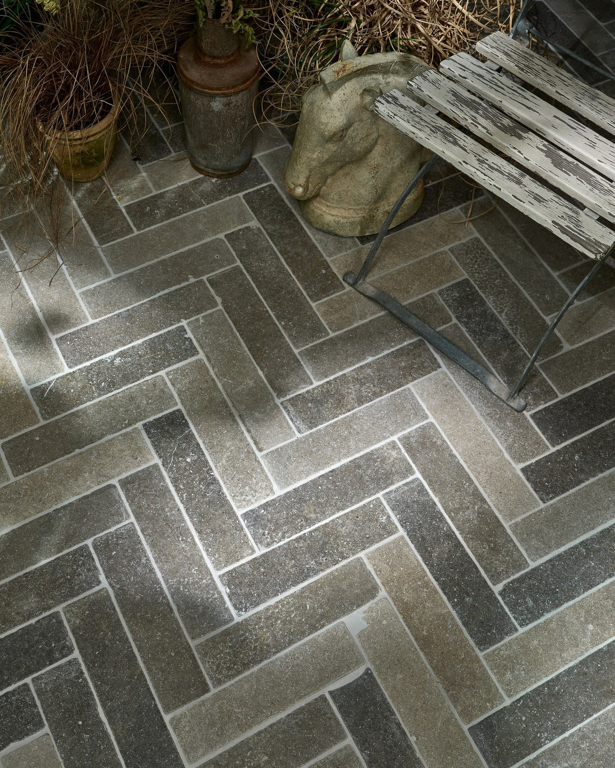 Ca’ Pietra Kimmeridge Limestone Tumbled & Etched Parquet — official gallery image 3
