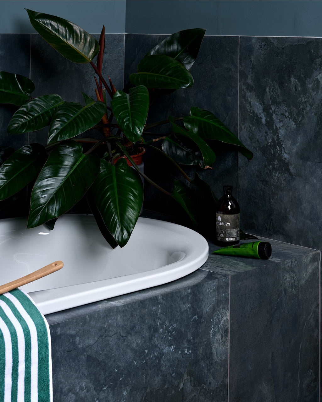 Ca’ Pietra Komodo Porcelain Ocean — official gallery image 2