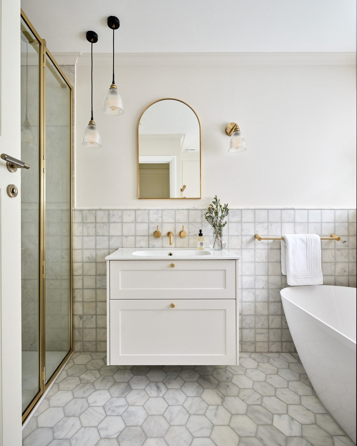 Ca’ Pietra Long Island Marble Honed Finish Large Hexagon — official gallery image 1
