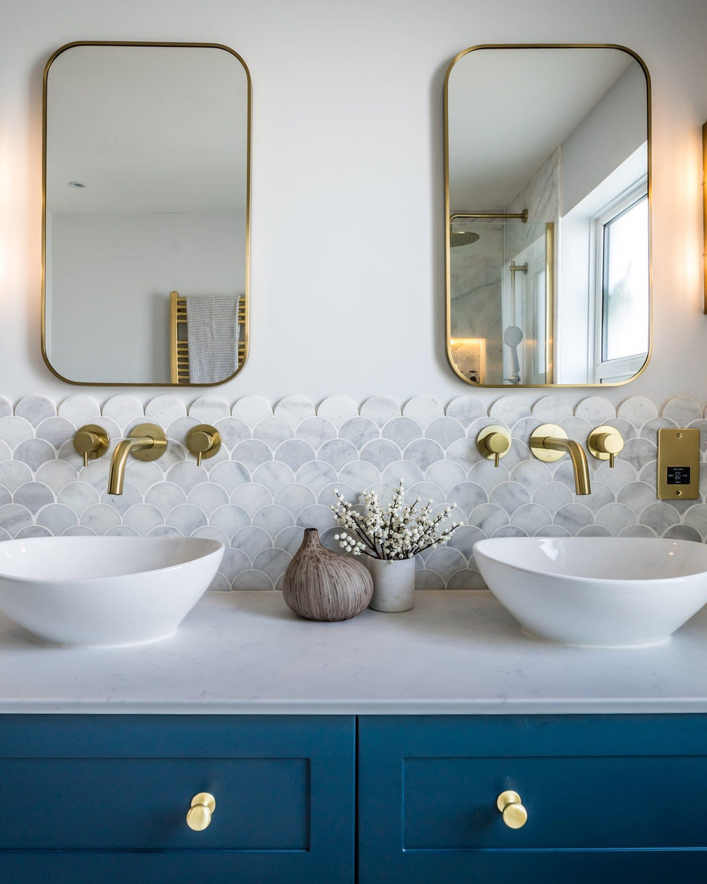 Ca’ Pietra Long Island Marble Honed Finish Scallop — official gallery image 1