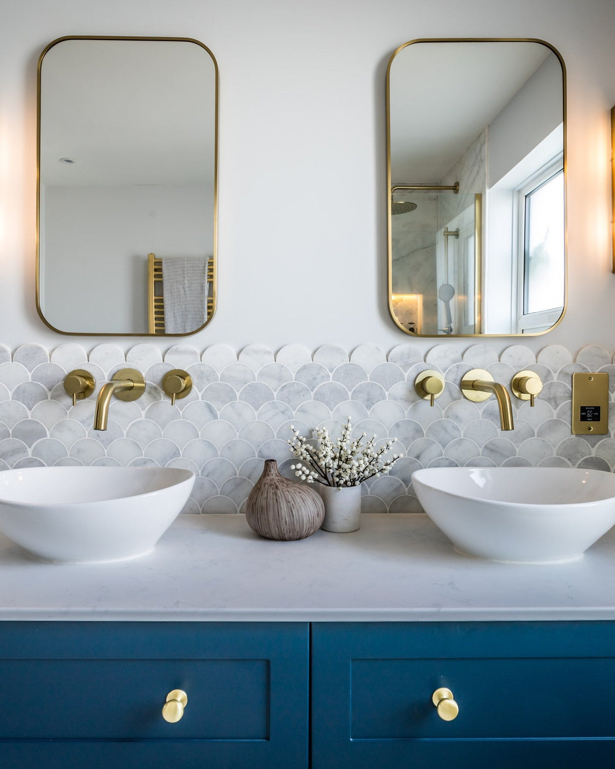 Ca’ Pietra Long Island Marble Honed Finish Scallop — official gallery image 1