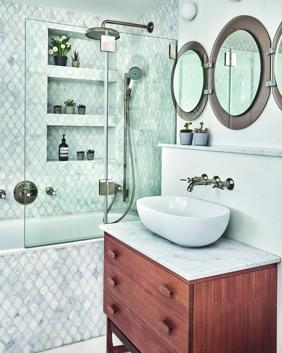 Ca’ Pietra Long Island Marble Honed Finish Tear Drop — official gallery image 3
