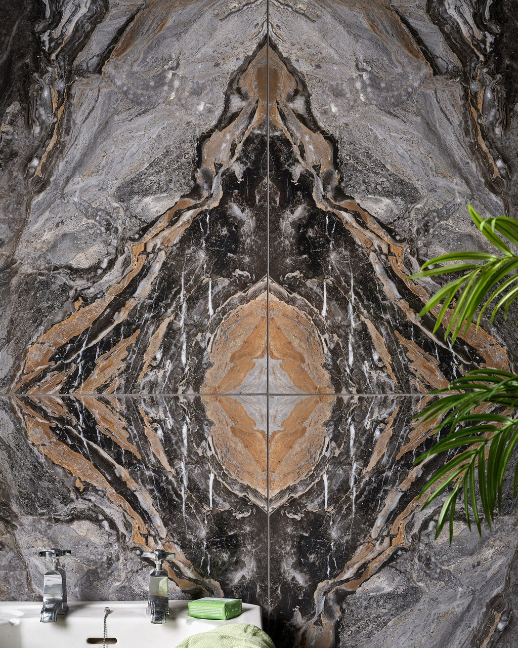 Ca’ Pietra Magnifique Porcelain Nero Bookmatched — official gallery image 4