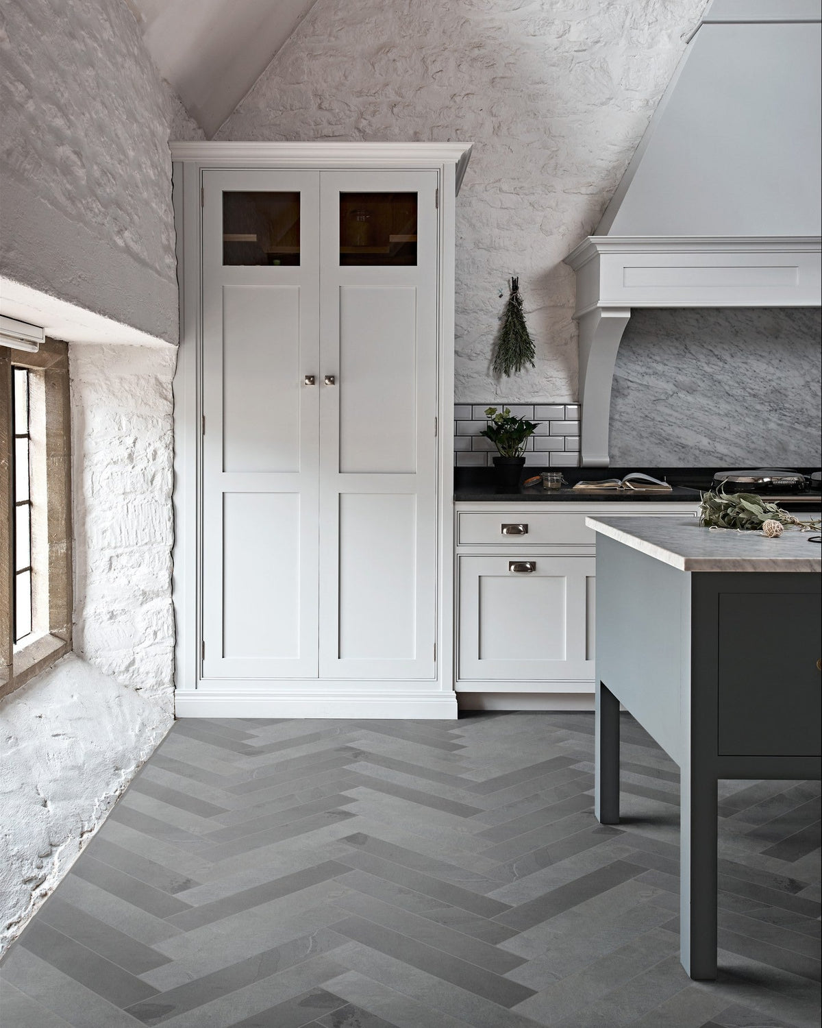 Ca’ Pietra Metropolitan Slate Parquet Riven Finish — official gallery image 1
