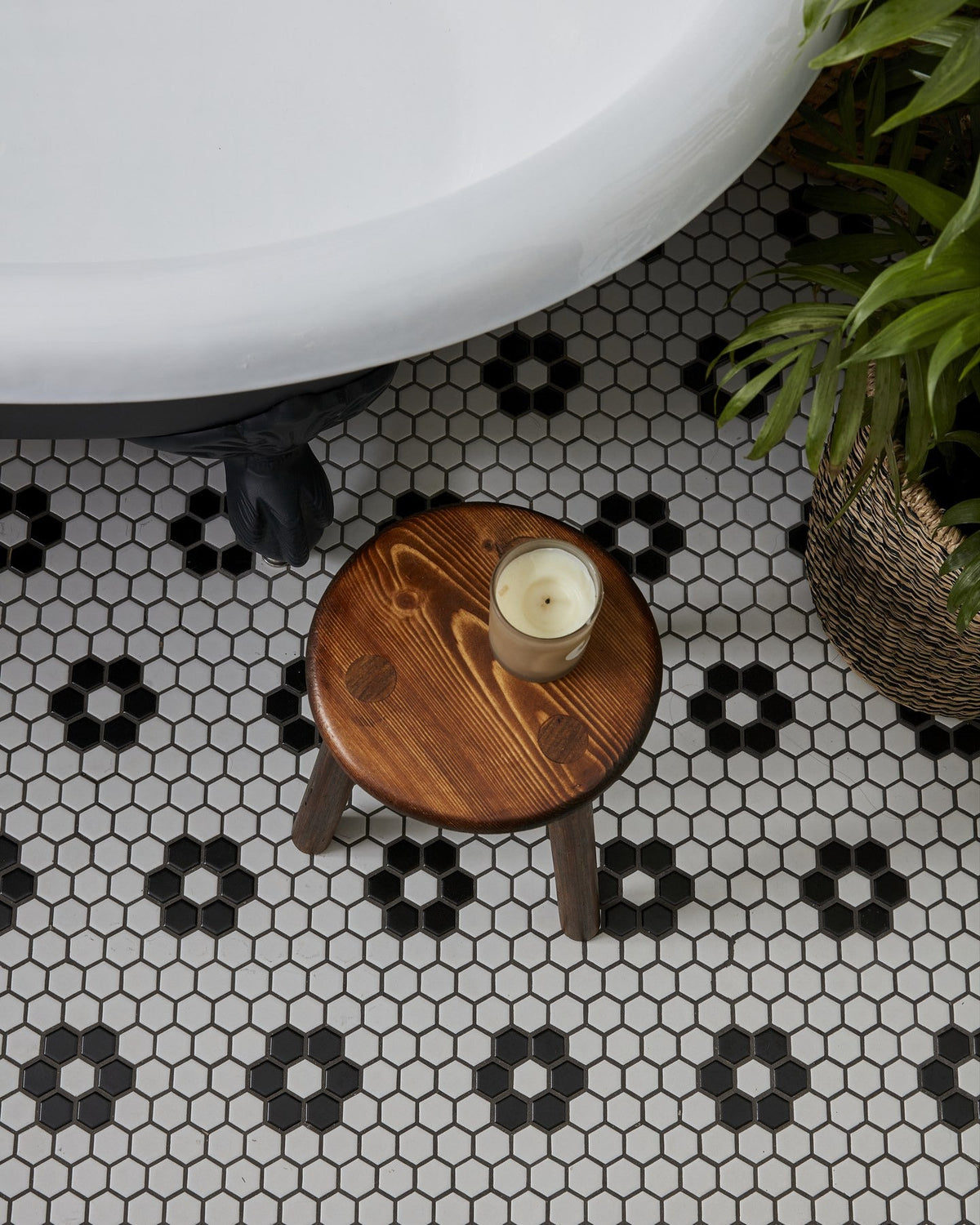 Ca’ Pietra Mono Hex Porcelain Mosaic Daisy — official gallery image 4