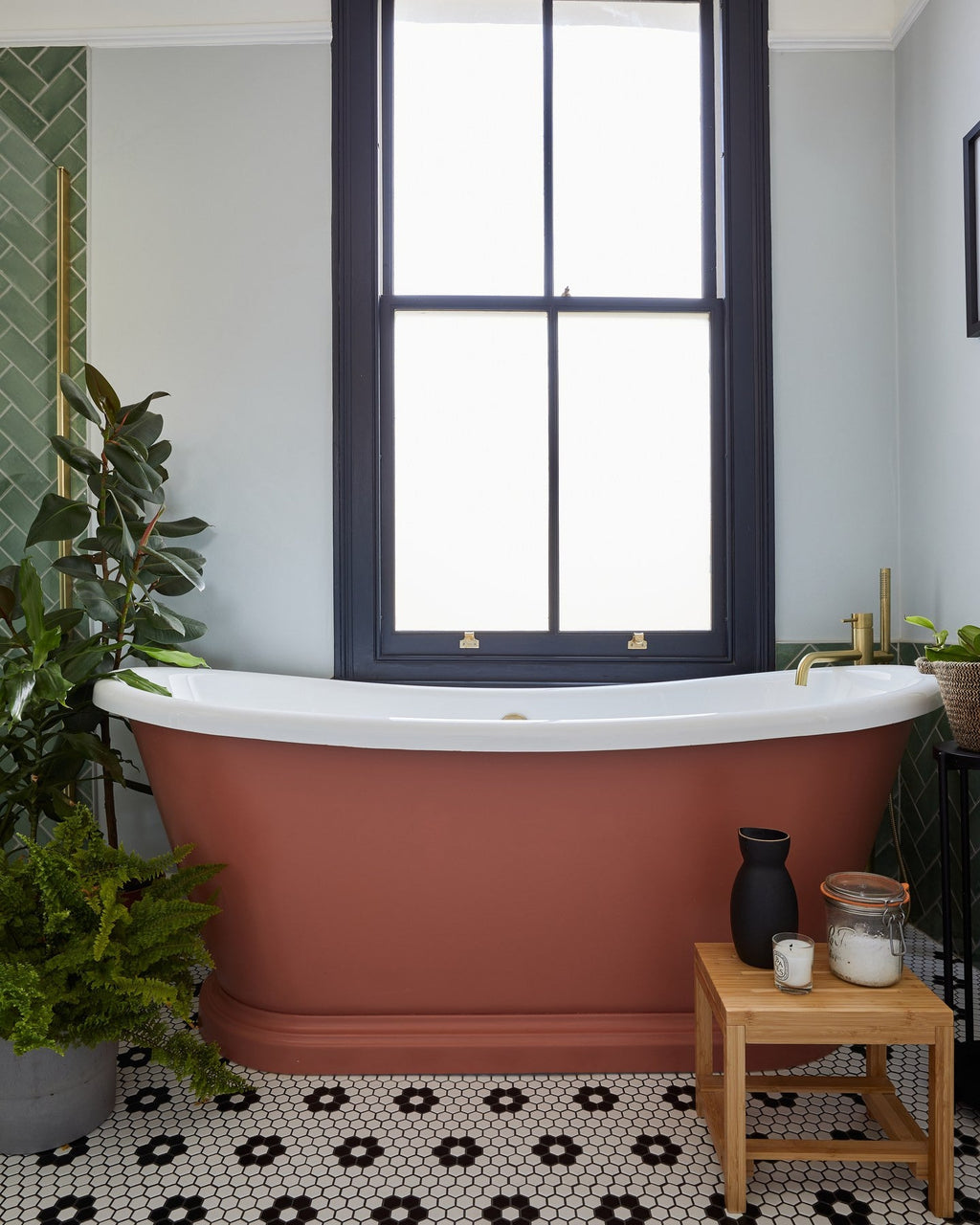Ca’ Pietra Mono Hex Porcelain Mosaic Daisy — official gallery image 8