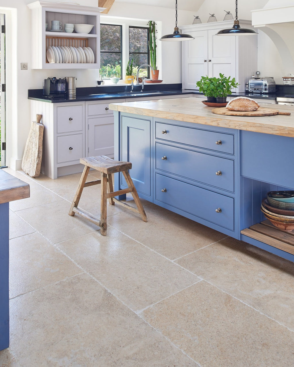 Ca’ Pietra Moreton Limestone Tumbled Finish — official gallery image 2