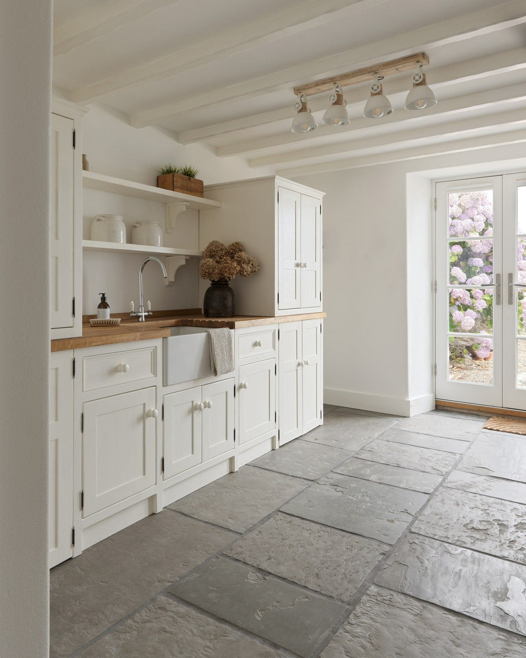 Ca’ Pietra Old London Sandstone Worn & Patinated Finish — official gallery image 2
