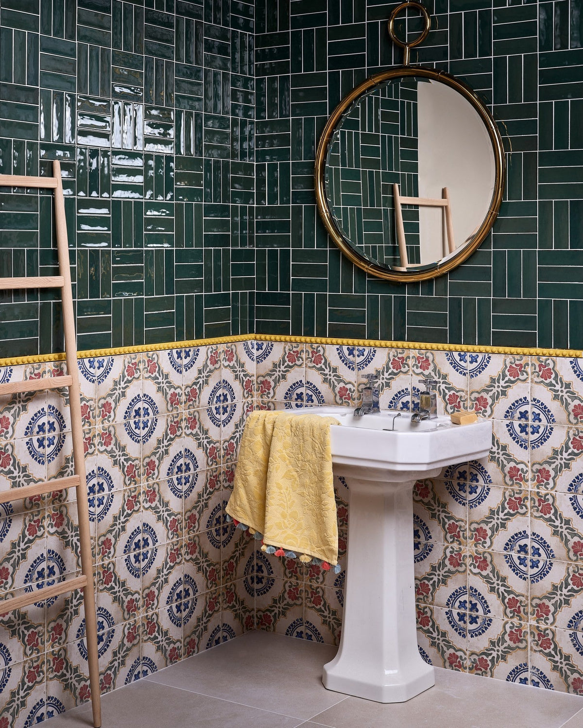 Ca’ Pietra Petite Porcelain Gloss Green — official gallery image 1