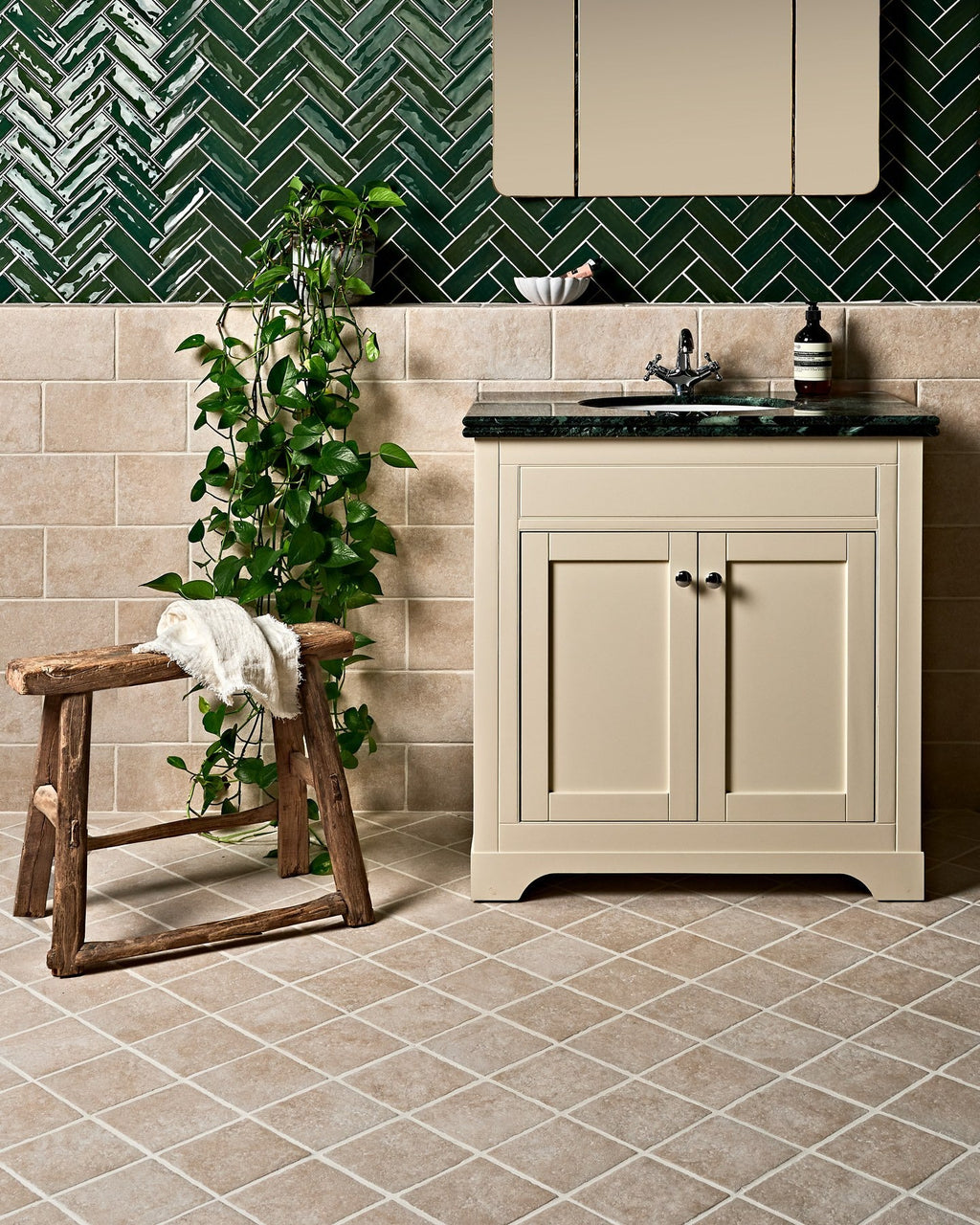 Ca’ Pietra Petite Porcelain Gloss Green — official gallery image 3