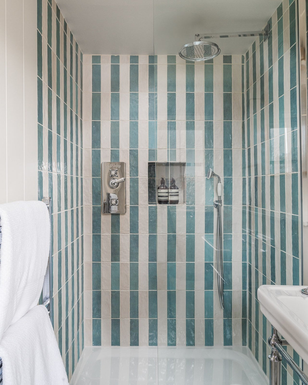 Ca’ Pietra Petite Porcelain Gloss Sky — official gallery image 12