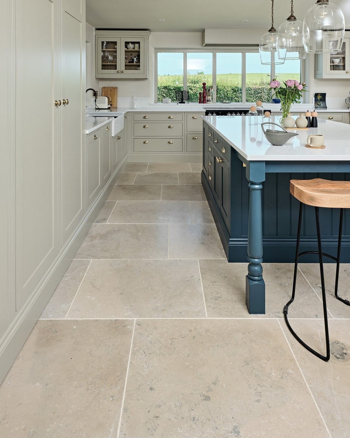 Ca’ Pietra Pimlico Limestone Tumbled Finish — official gallery image 1