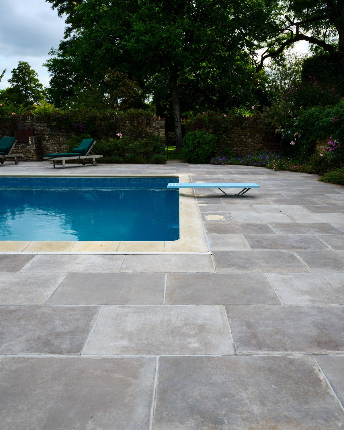 Ca’ Pietra Provence Paving Porcelain Cenere — official gallery image 2