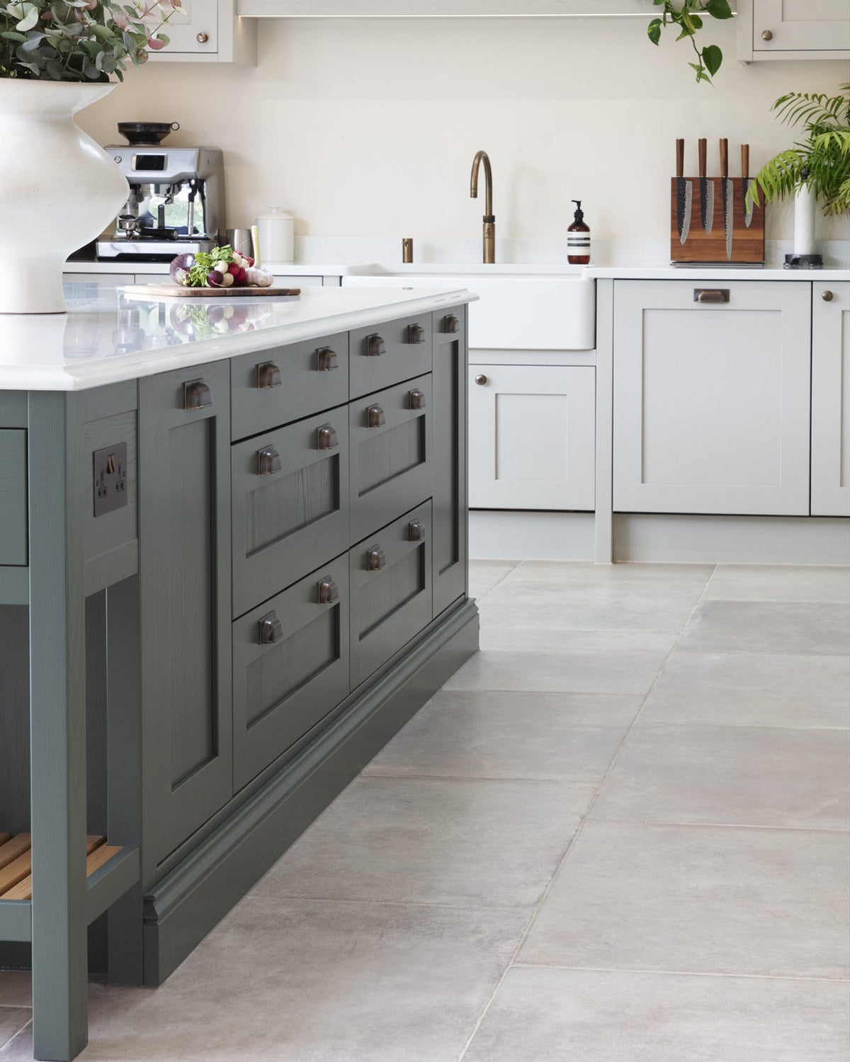 Ca’ Pietra Provence Porcelain Talco — official gallery image 9