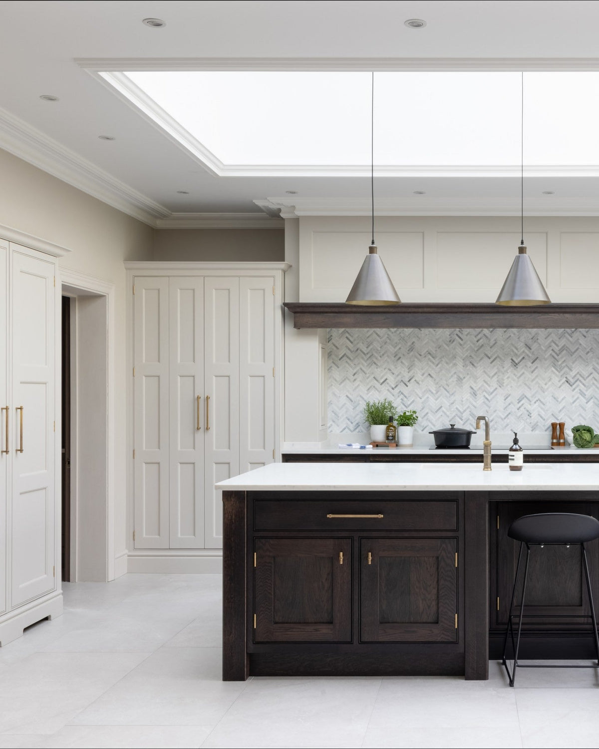 Ca’ Pietra Riverside Porcelain Perla — official gallery image 2